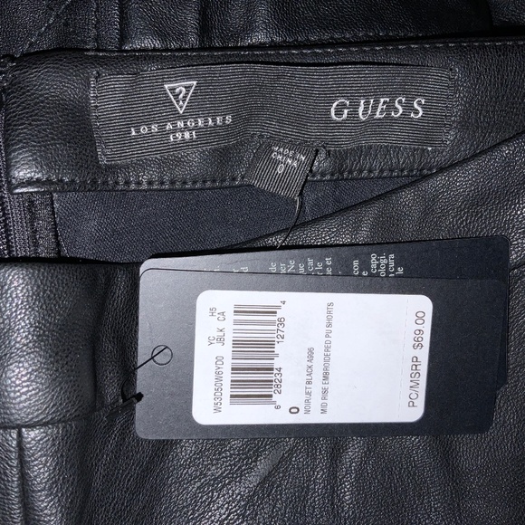 Leather-Look Bustier (XS) & Mid-Rise Shorts (0) se - Picture 7 of 9